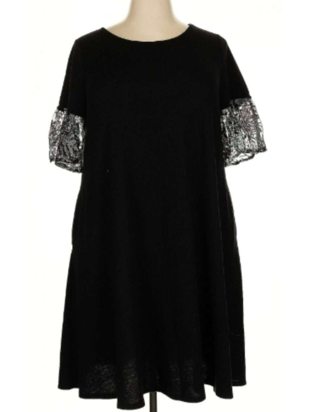 Lane Bryant Size 18/20 Casual Dress, Side Pockets and Embroidered Sleeves